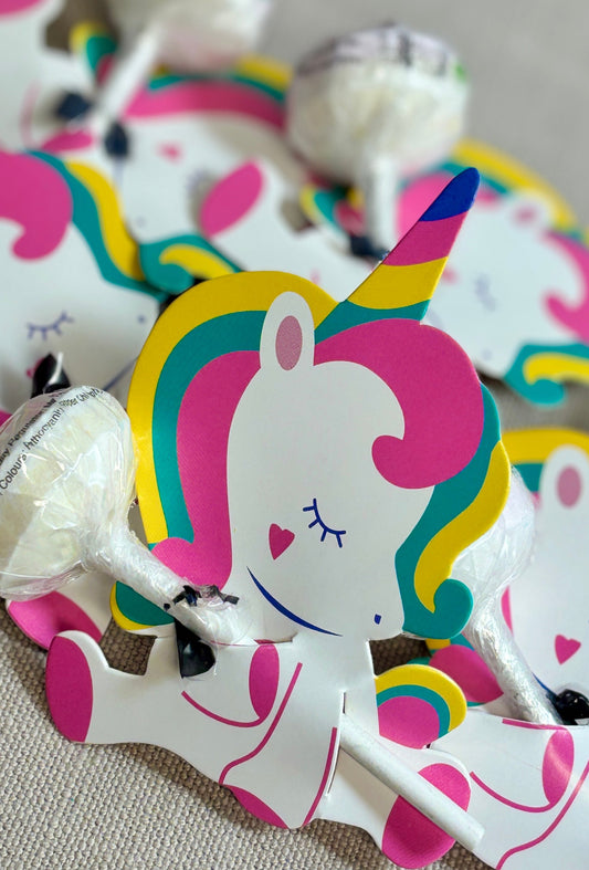 Unicorn-shaped lollipops 