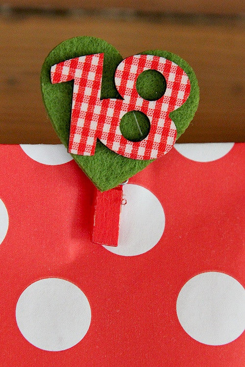 Felt Christmas Advent Pegs - The Little Things