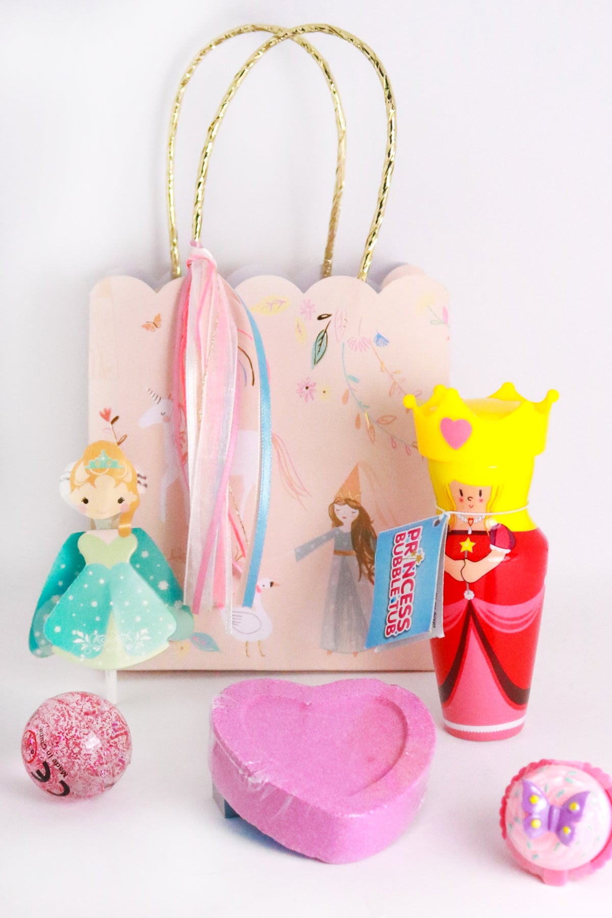Pre Filled Party Bag - Princess hour | Luxury Paper Party Bags for Kids ...